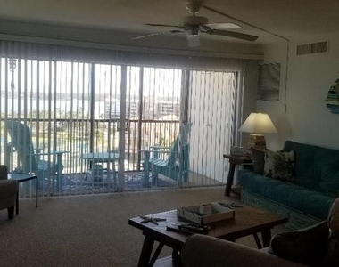 10355 Paradise Boulevard - Photo Thumbnail 12