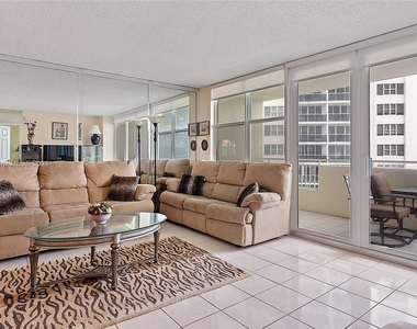 3180 S Ocean Dr - Photo Thumbnail 5