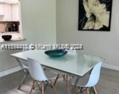 19370 Collins Ave - Photo Thumbnail 5