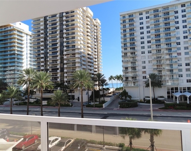 5700 Collins Ave - Photo Thumbnail 18