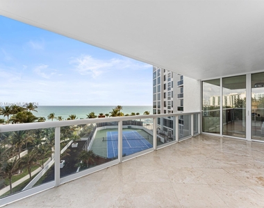 18911 Collins Ave - Photo Thumbnail 21