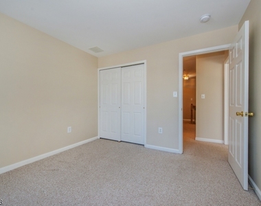 228 Riverwalk Way - Photo Thumbnail 16