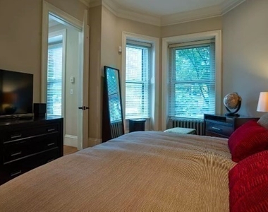 295 Beacon Street - Photo Thumbnail 15