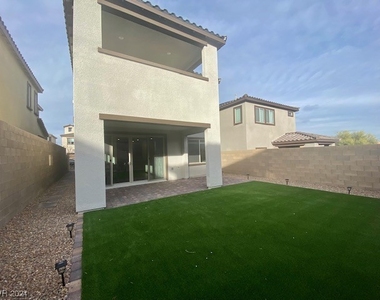 11567 Desert Hollow Avenue - Photo Thumbnail 56