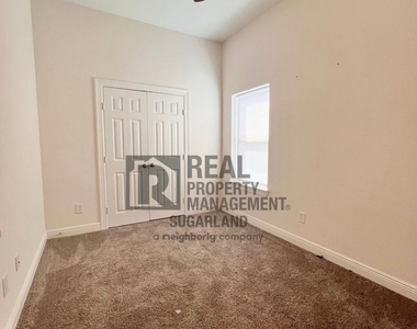 4810 Wilmington St. - Photo Thumbnail 11