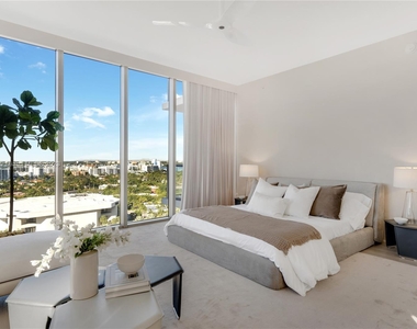 9705 Collins Ave - Photo Thumbnail 11