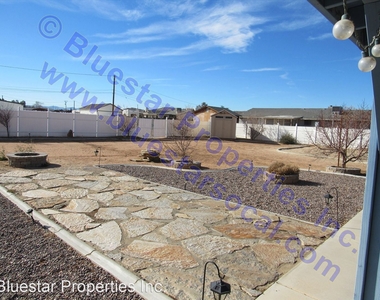 21055 Thunderbird Rd - Photo Thumbnail 12