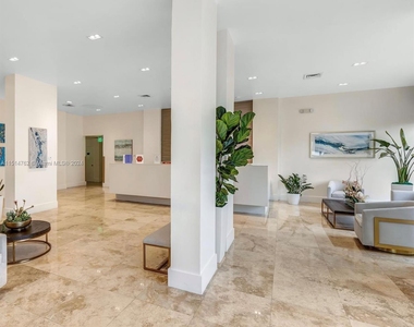 2101 S Ocean Dr - Photo Thumbnail 15