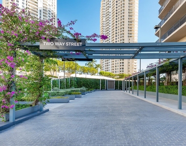 540 Brickell Key Dr - Photo Thumbnail 1