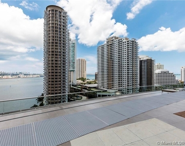 465 Brickell Ave - Photo Thumbnail 14