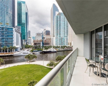 465 Brickell Ave - Photo Thumbnail 7