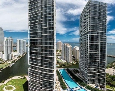 465 Brickell Ave - Photo Thumbnail 10