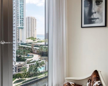 465 Brickell Ave - Photo Thumbnail 17