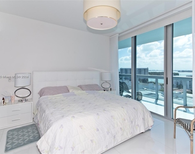 6899 Collins Ave - Photo Thumbnail 13