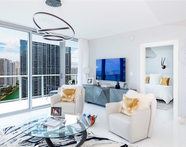 200 Biscayne Boulevard Way - Photo Thumbnail 10