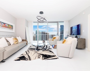 200 Biscayne Boulevard Way - Photo Thumbnail 6