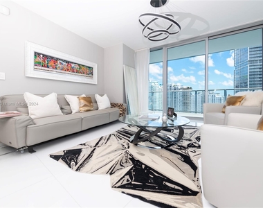 200 Biscayne Boulevard Way - Photo Thumbnail 7