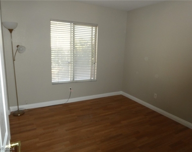 9690 W Cherokee Avenue - Photo Thumbnail 18