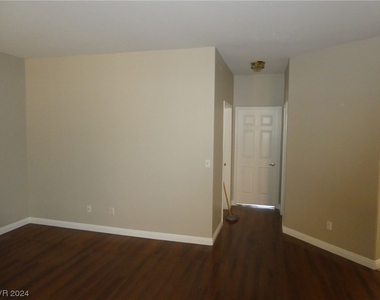 9690 W Cherokee Avenue - Photo Thumbnail 10