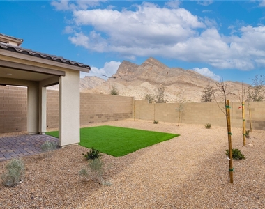 11624 Desert Hollow Avenue - Photo Thumbnail 34