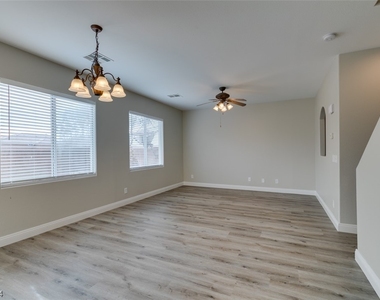 513 W Colton Avenue - Photo Thumbnail 18