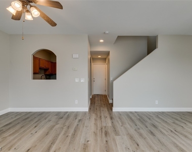 513 W Colton Avenue - Photo Thumbnail 13