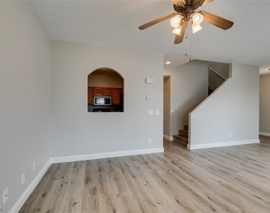 513 W Colton Avenue - Photo Thumbnail 17