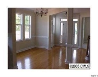 2045 Gable Way Lane - Photo Thumbnail 1