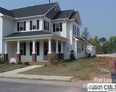 2045 Gable Way Lane - Photo Thumbnail 0