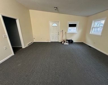 410 Linden Place, Unit C - Photo Thumbnail 4