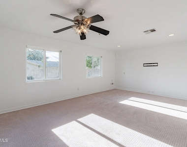 3743 W Dailey Street - Photo Thumbnail 17