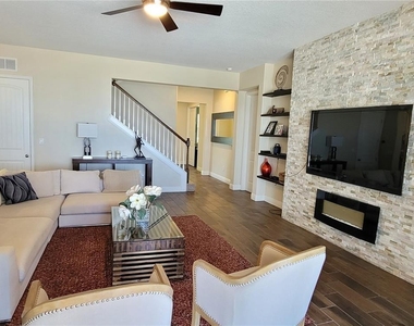 545 Lake Cove Pointe Circle - Photo Thumbnail 6