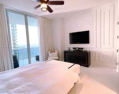 15811 Collins Ave - Photo Thumbnail 20