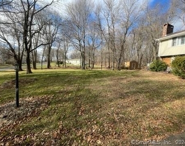 8 Boxwood Drive - Photo Thumbnail 20