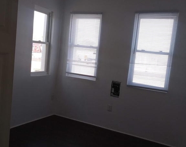 885 Belmont Ave - Photo Thumbnail 10