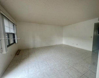 801 Sw 133rd Ter - Photo Thumbnail 13