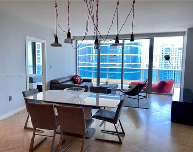 200 Biscayne Boulevard Way - Photo Thumbnail 3