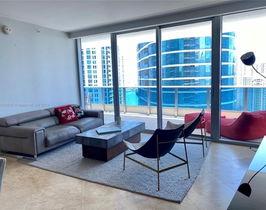 200 Biscayne Boulevard Way - Photo Thumbnail 4