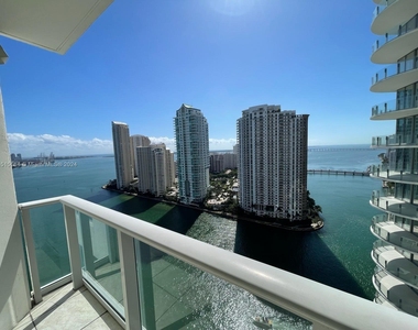 300 S Biscayne Blvd - Photo Thumbnail 9