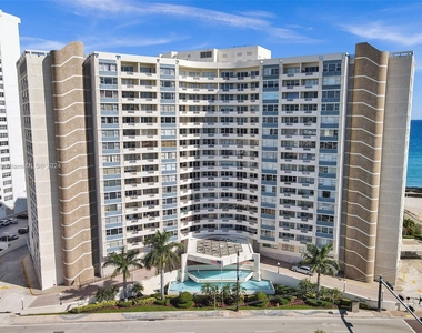 3180 S Ocean Dr - Photo Thumbnail 41