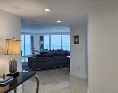 16445 Collins Ave - Photo Thumbnail 17