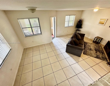 22821 Sw 88th Pl - Photo Thumbnail 6