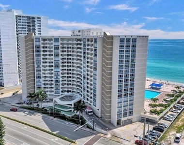 3180 S Ocean Dr - Photo Thumbnail 0