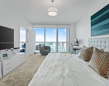 6899 Collins Ave - Photo Thumbnail 8