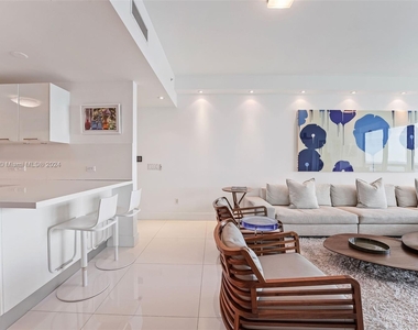 6899 Collins Ave - Photo Thumbnail 5