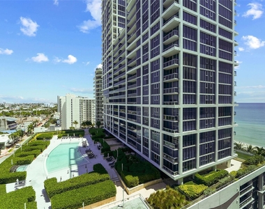 6899 Collins Ave - Photo Thumbnail 24