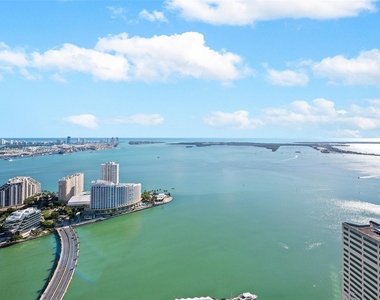 950 Brickell Bay Dr - Photo Thumbnail 12