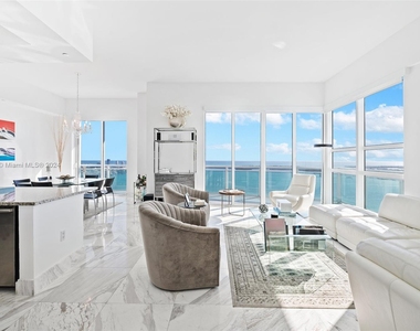 950 Brickell Bay Dr - Photo Thumbnail 2