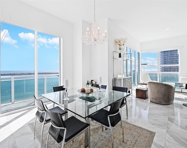 950 Brickell Bay Dr - Photo Thumbnail 9