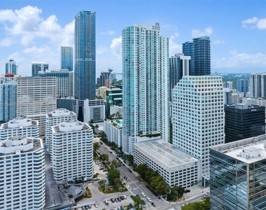 950 Brickell Bay Dr - Photo Thumbnail 0